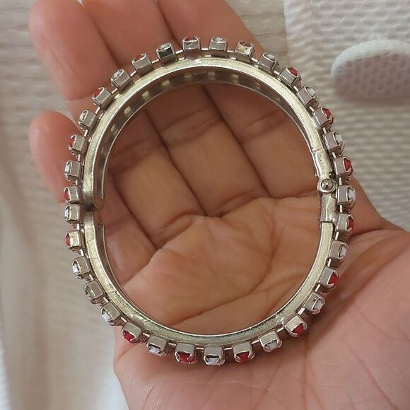 Vintage Red White Prong Set Plastic Rhinestone Hinged Cuff Bracelet - Picture 7 of 7